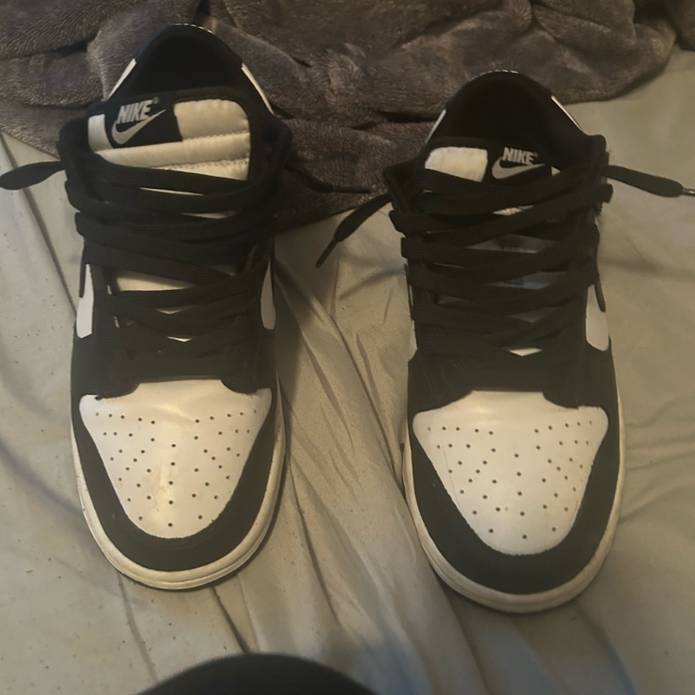 Nike panda dunks size 9